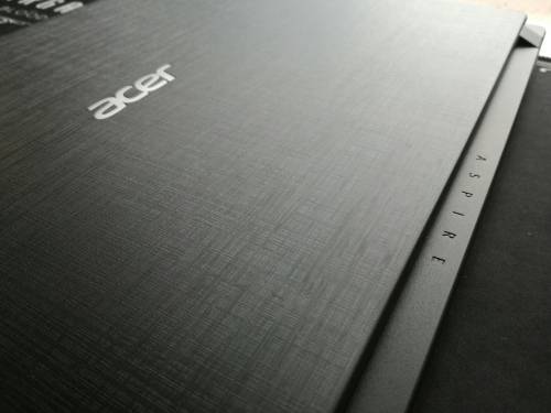 ***BRAND NEW AND FACTORY SEALED**ACER ASPIRE 3*LATEST 6TH GEN*N3060*500GB HDD*4GB RAM*